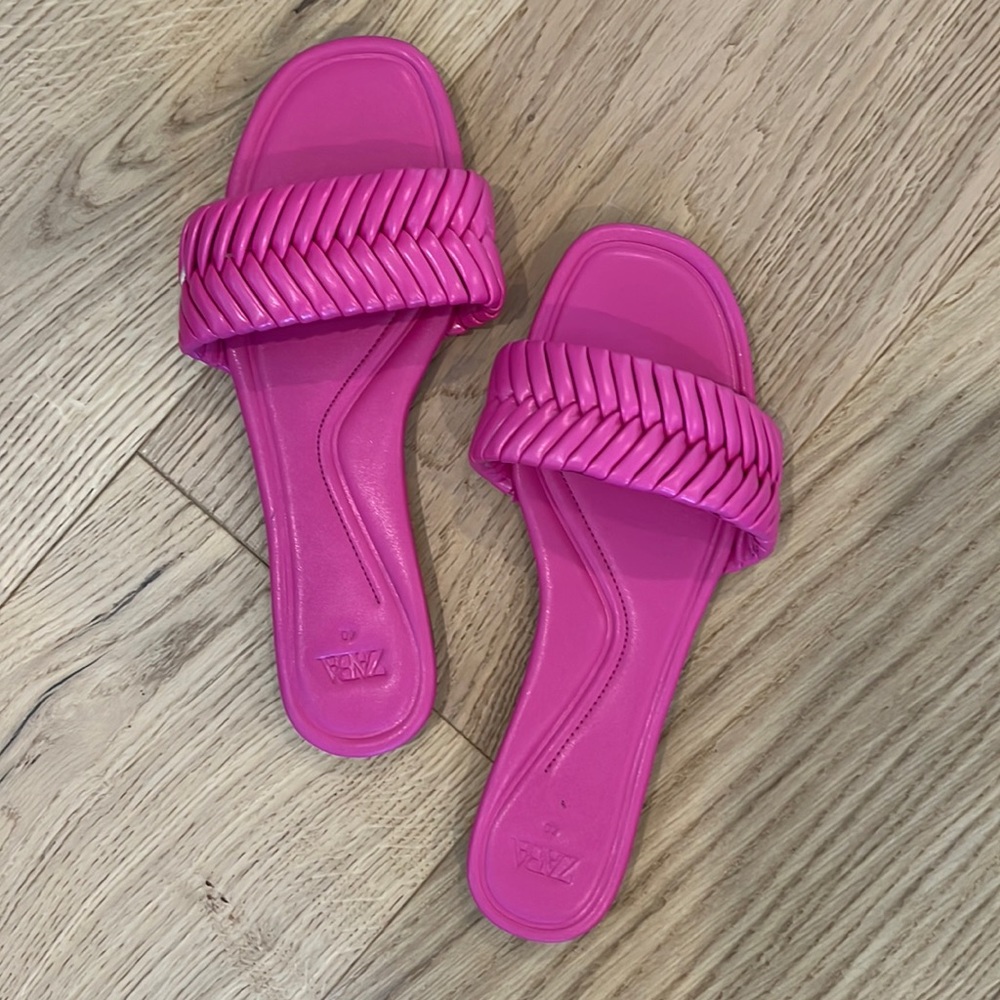 NWOT. Zara slide sandals, hot pink size 40 / 10 US